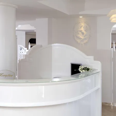 Al Cavallino Bianco 4*